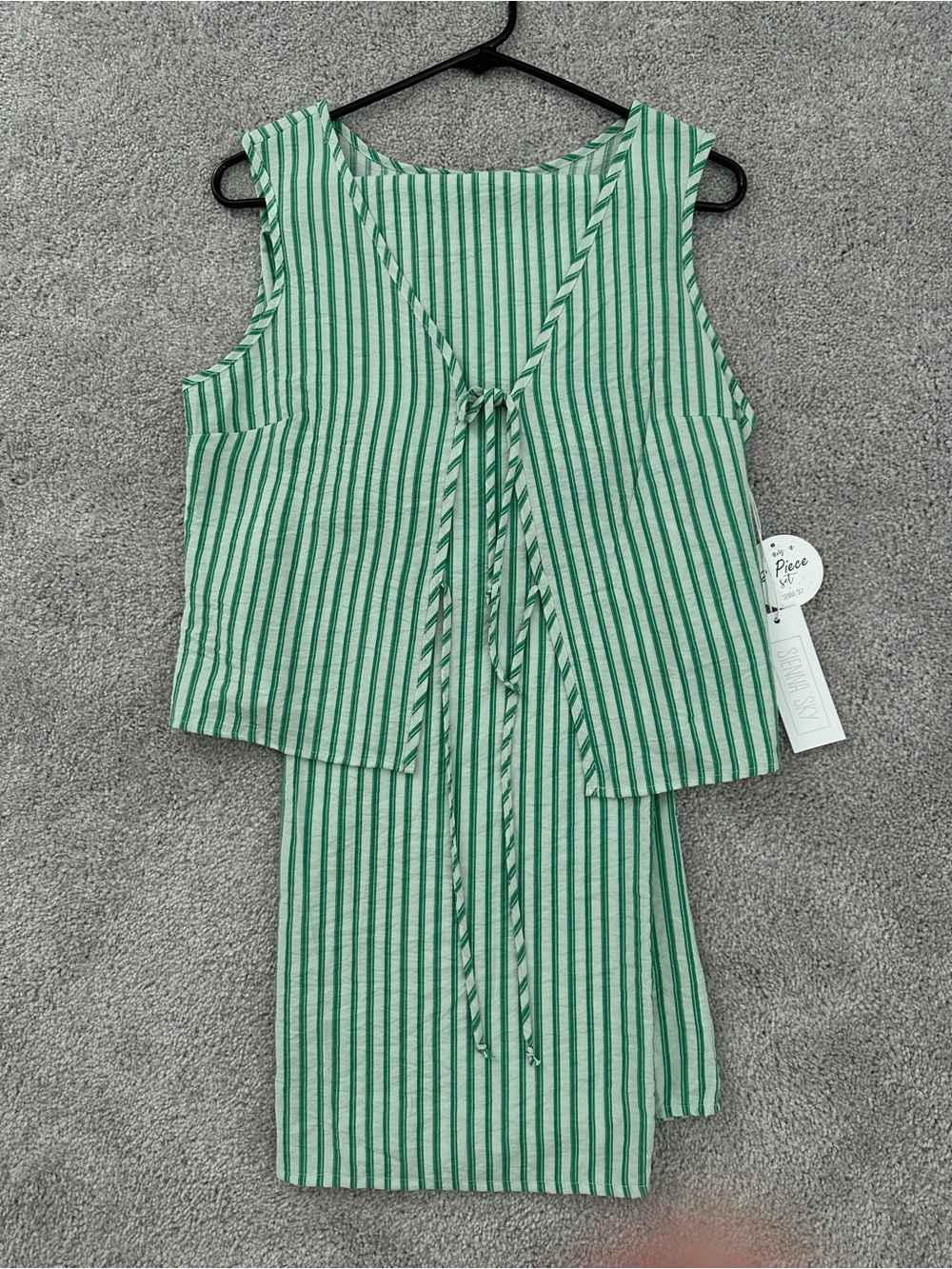 NWT Sienna Sky Green and White Striped Tie-Back Short Sleeve and Pant Set Medium